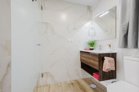 Apartment for sale in Alicante, Spain 2 bedrooms, 87 sq.m. No. 139553 - photo 24