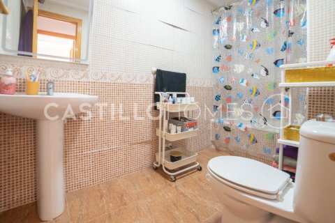 Huoneisto myytävänä Torrevieja, Alicante, Espanja, 3 makuuhuonetta, 96 m2 No. 139556 - kuva 25