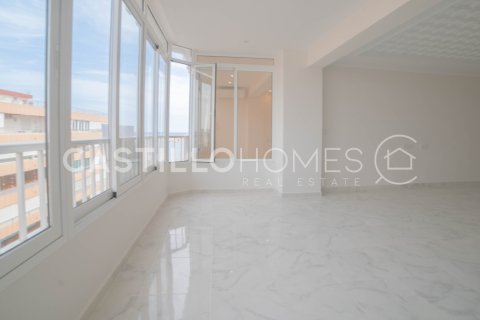 Huoneisto myytävänä Torrevieja, Alicante, Espanja, 3 makuuhuonetta, 76 m2 No. 139555 - kuva 3