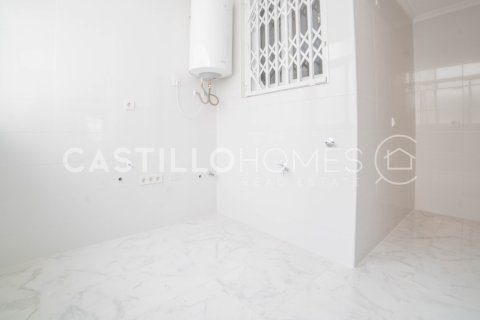 Huoneisto myytävänä Torrevieja, Alicante, Espanja, 3 makuuhuonetta, 76 m2 No. 139555 - kuva 27
