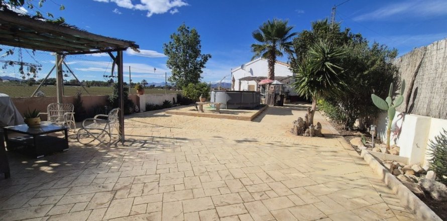 Finca i Catral, Alicante, Spanien 3 sovrum, 177 kvm. Nr. 140038