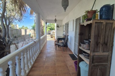 Finca till salu i Catral, Alicante, Spanien 3 sovrum, 177 kvm. Nr. 140038 - foto 2