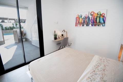 Продажа бунгало в Сан-Педро-дель-Пинатар, Мурсия, Испания 1 спальня, 88м2 №116982 - фото 5