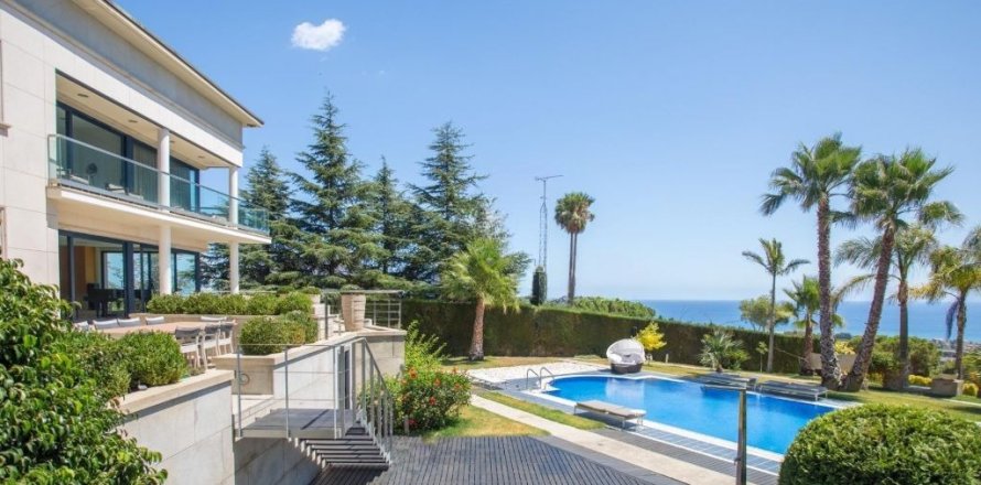 Сasa en Sant Andreu de Llavaneres, Barcelona, España 7 dormitorios, No. 140881