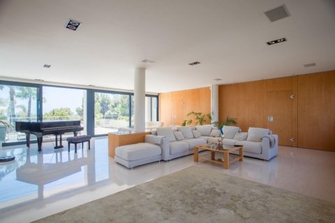 Сasa en venta en Sant Andreu de Llavaneres, Barcelona, España 7 dormitorios, No. 140881 - foto 9