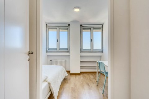 Apartamento en venta en Barcelona, España 3 dormitorios, No. 140882 - foto 22