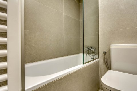 Apartamento en venta en Barcelona, España 3 dormitorios, No. 140882 - foto 21