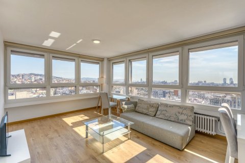 Apartamento en venta en Barcelona, España 3 dormitorios, No. 140882 - foto 3