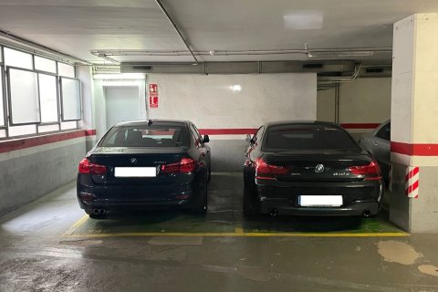 Apartamento en venta en Barcelona, España 3 dormitorios, No. 140882 - foto 30