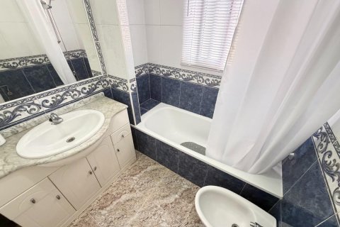 House for sale in Urbanizacion Las Filipinas, Alicante, Spain 2 bedrooms, 80 sq.m. No. 191784 - photo 9