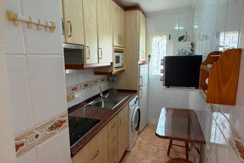 Lägenhet till salu i Torrevieja, Alicante, Spanien 2 sovrum, 80 kvm. Nr. 191779 - foto 8