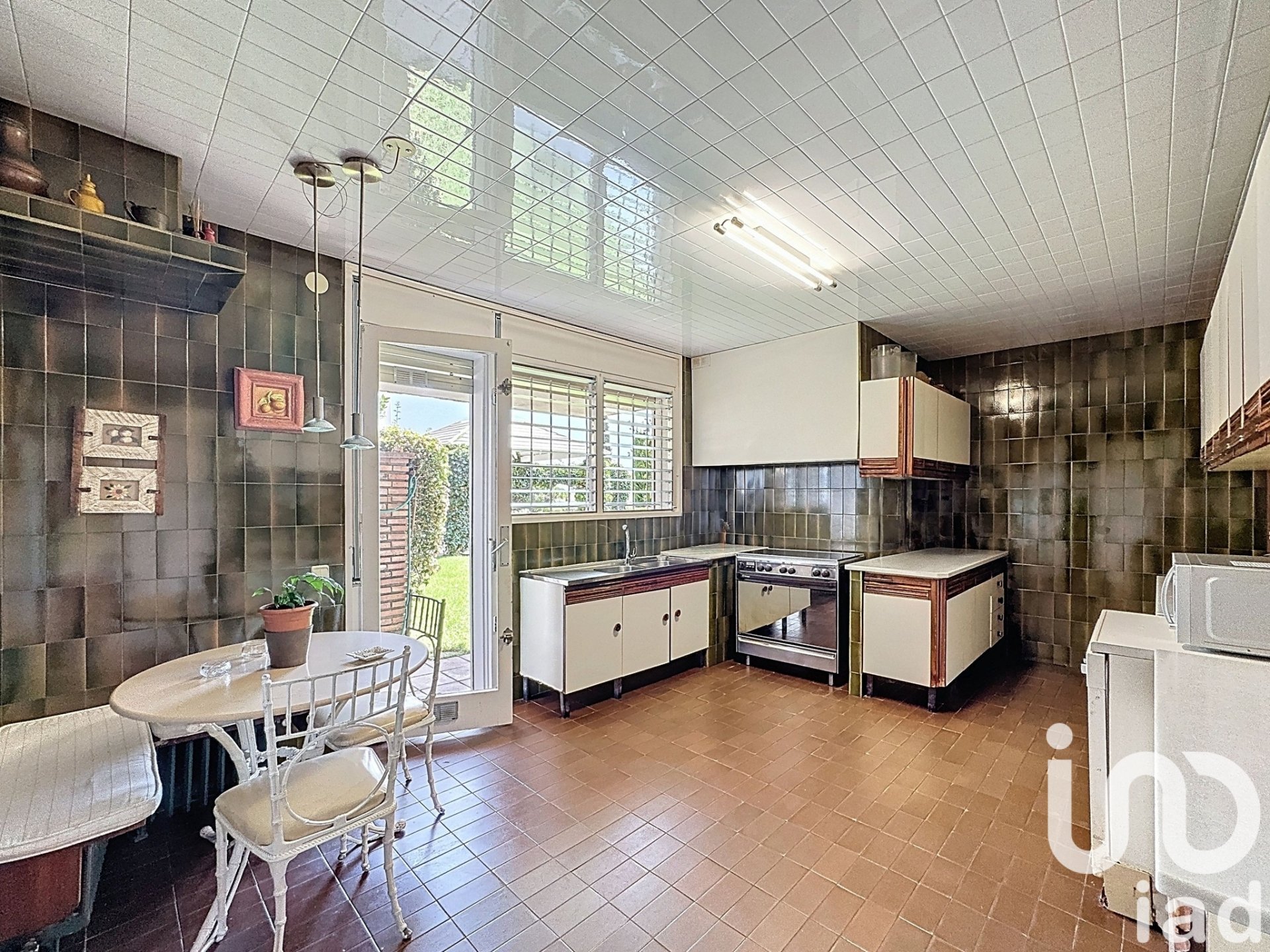 House à Cabrils, Barcelona, Espagne 4 chambres, 350 m2 No. 173308