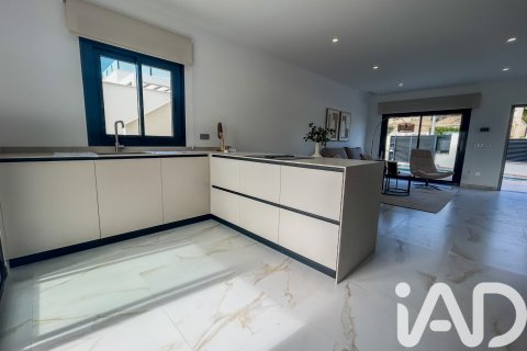 Hus till salu i Pilar de la Horadada, Alicante, Spanien 3 sovrum, 112 kvm. Nr. 152658 - foto 25