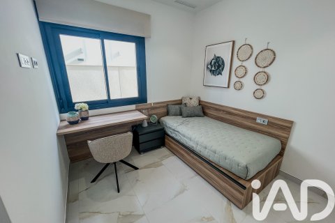 Hus till salu i Pilar de la Horadada, Alicante, Spanien 3 sovrum, 112 kvm. Nr. 152658 - foto 15