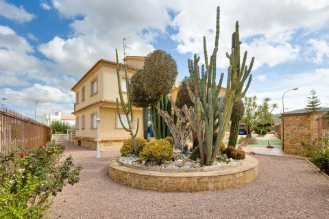 Villa in vendita Hurchillo, Alicante, Spagna 7 camere da letto, 737 mq. N° 114635 - foto 2