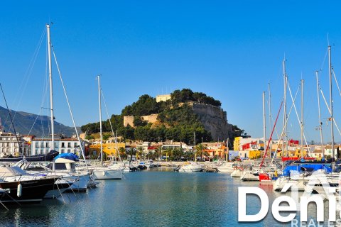 Apartment in Denia, Alicante, Spain 2 bedrooms, 138 sq.m. No. 195858