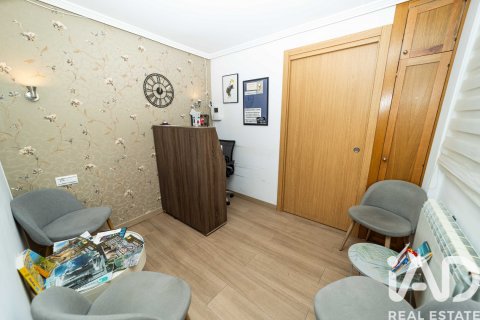 Hotel for sale in Leon, Spain 13 bedrooms, 323 sq.m. No. 195861 - photo 2