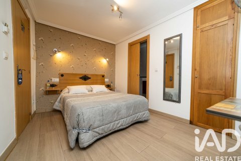 Hotel for sale in Leon, Spain 13 bedrooms, 323 sq.m. No. 195861 - photo 6