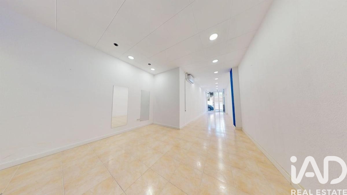 Propiedad comercial en Canet de Mar, Barcelona, España 60 m2 No. 195078