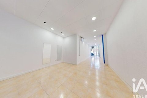 Propiedad comercial en venta en Canet de Mar, Barcelona, España 60 m2 No. 195078 - foto 3