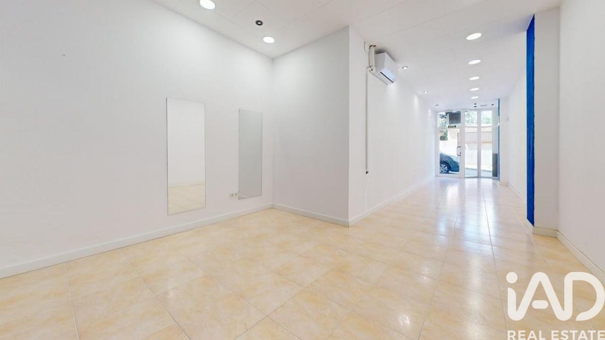 Propiedad comercial en Canet de Mar, Barcelona, España 60 m2 No. 195078