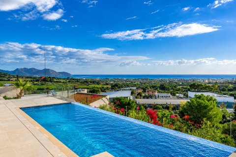 Villa for sale in Cala Millor, Mallorca, Spain 4 bedrooms, 257 sq.m. No. 181029 - photo 4