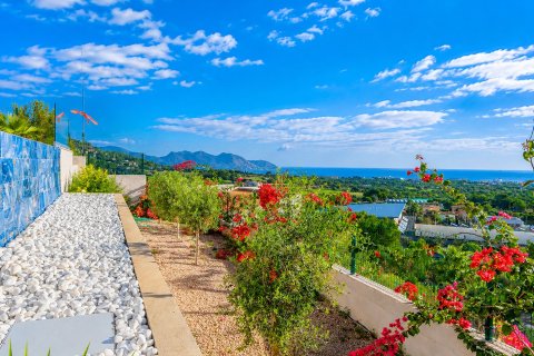 Villa for sale in Cala Millor, Mallorca, Spain 4 bedrooms, 257 sq.m. No. 181029 - photo 22