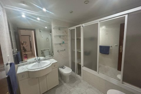 Apartment for sale in Benidorm, Alicante, Spain 2 bedrooms, 100 sq.m. No. 165572 - photo 17