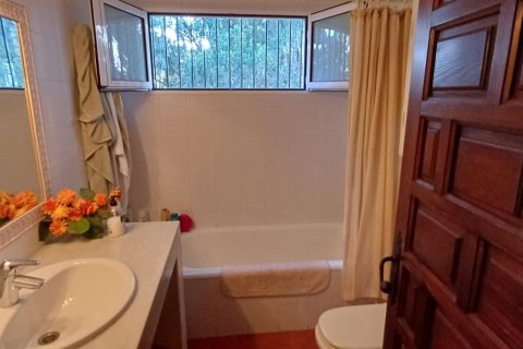 Apartment for sale in San Juan, Alicante, Spain 6 bedrooms, 300 sq.m. No. 165576 - photo 16