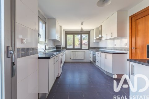Продажа дома в Арройомолинос, Мадрид, Испания 5 спален, 421м2 №188081 - фото 25