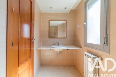Продажа дома в Арройомолинос, Мадрид, Испания 5 спален, 421м2 №188081 - фото 28