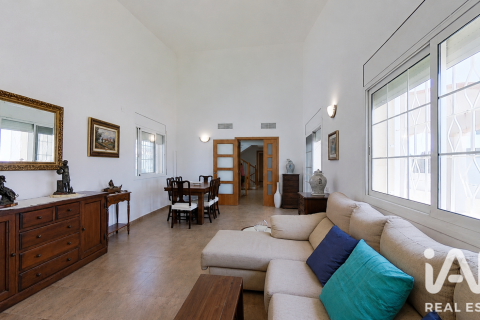 Продажа дома в Рода де Бера, Таррагона, Испания 5 спален, 348м2 №188067 - фото 5
