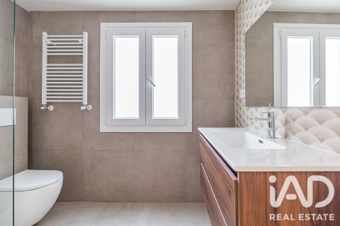 Продажа квартиры в Мадрид, Испания 2 спальни, 110м2 №188068 - фото 18