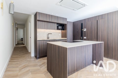 Продажа квартиры в Мадрид, Испания 2 спальни, 110м2 №188068 - фото 12