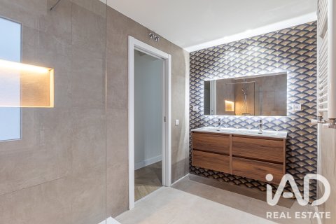 Продажа квартиры в Мадрид, Испания 2 спальни, 110м2 №188068 - фото 27