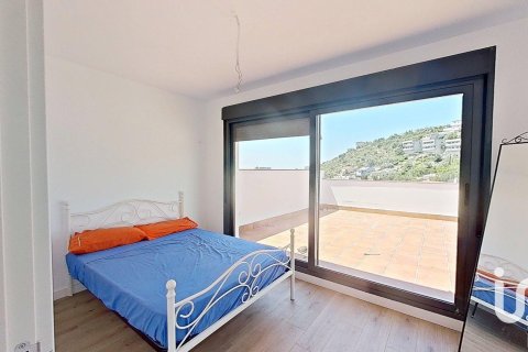 Kaupunkipientalo myytävänä Calafell, Tarragona, Espanja, 4 makuuhuonetta, 200 m2 No. 153253 - kuva 20