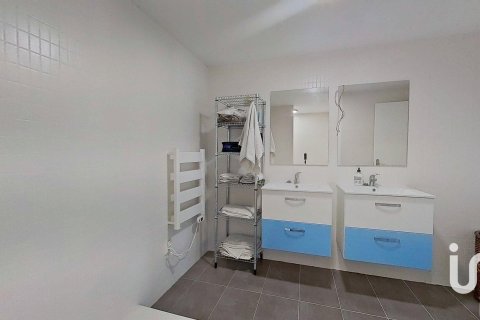 Kaupunkipientalo myytävänä Calafell, Tarragona, Espanja, 4 makuuhuonetta, 200 m2 No. 153253 - kuva 15