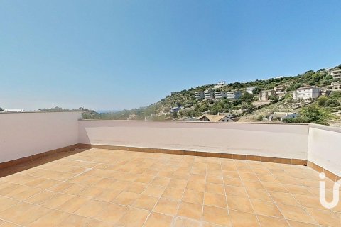 Kaupunkipientalo myytävänä Calafell, Tarragona, Espanja, 4 makuuhuonetta, 200 m2 No. 153253 - kuva 11