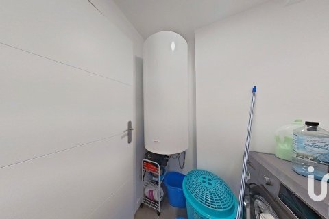 Kaupunkipientalo myytävänä Calafell, Tarragona, Espanja, 4 makuuhuonetta, 200 m2 No. 153253 - kuva 14