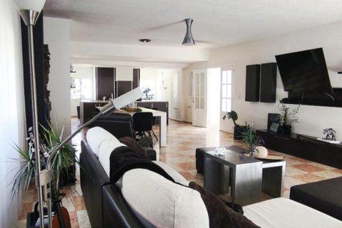 Dzīvoklis pārdošanā Colmenar de Oreja, Madrid, Spānijā 4 istabas, 245 m2 Nr. 153256 - attēls 6