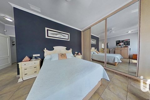 Dom w Elche, Alicante, Hiszpania 4 sypialnie, 313 mkw. nr 153257 – zdjęcie 25