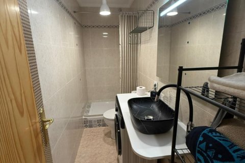 Apartment for sale in Lloret de Mar, Girona, Spain 2 bedrooms, No. 183350 - photo 10