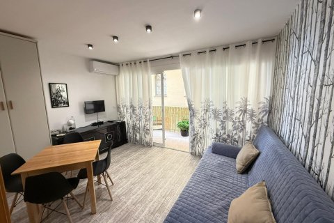 Apartment for sale in Lloret de Mar, Girona, Spain 2 bedrooms, No. 183350 - photo 4
