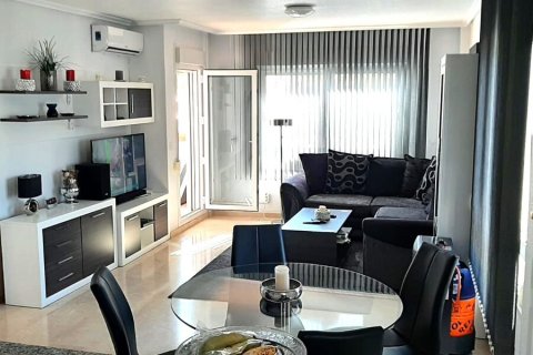 Apartamento en venta en Villamartin, Alicante, España 2 dormitorios, No. 183349 - foto 6