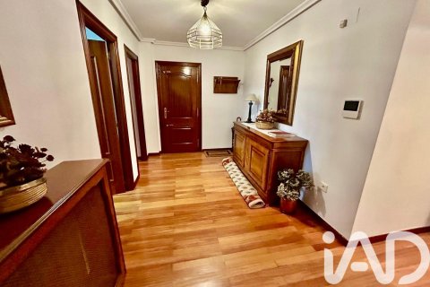 Dzīvoklis pārdošanā La Baneza, Leon, Spānijā 5 istabas, 174 m2 Nr. 185048 - attēls 4