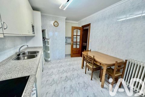 Dzīvoklis pārdošanā La Baneza, Leon, Spānijā 5 istabas, 174 m2 Nr. 185048 - attēls 7