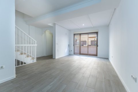 Villa for sale in Puerto De Sagunto, Valencia, Spain 4 bedrooms, 132 sq.m. No. 146707 - photo 6