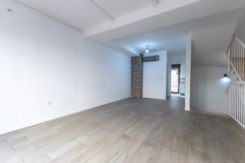 Villa for sale in Puerto De Sagunto, Valencia, Spain 4 bedrooms, 132 sq.m. No. 146707 - photo 10