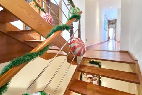 Villa for sale in Silla, Valencia, Spain 5 bedrooms, 300 sq.m. No. 146706 - photo 28