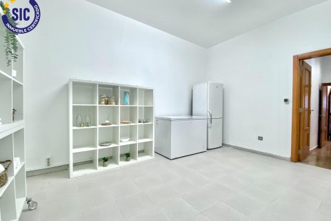 Villa for sale in Silla, Valencia, Spain 5 bedrooms, 300 sq.m. No. 146706 - photo 16